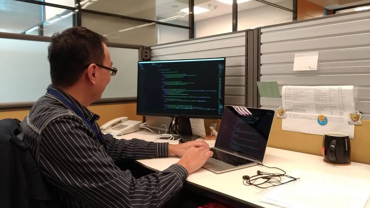 34 歲才開始自學寫程式會不會太晚？真的有心，永遠都不嫌晚。