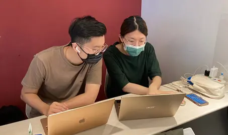 從外語系到軌道業公務員後，跨域轉職工程師！